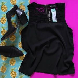 💖NWT💖 Lace yoke blouse